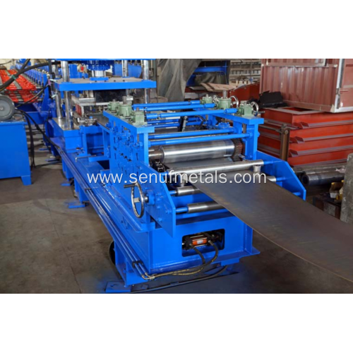 Highway guardrail roll forming machine